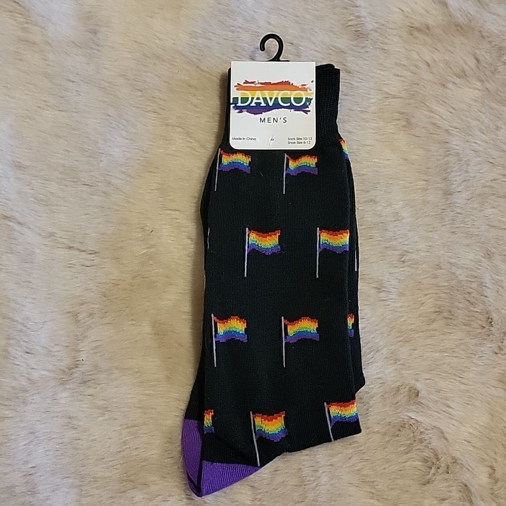 MEN'S DAVCO BLACK RAINBOW FLAGS CREW SOCKS, NEW!